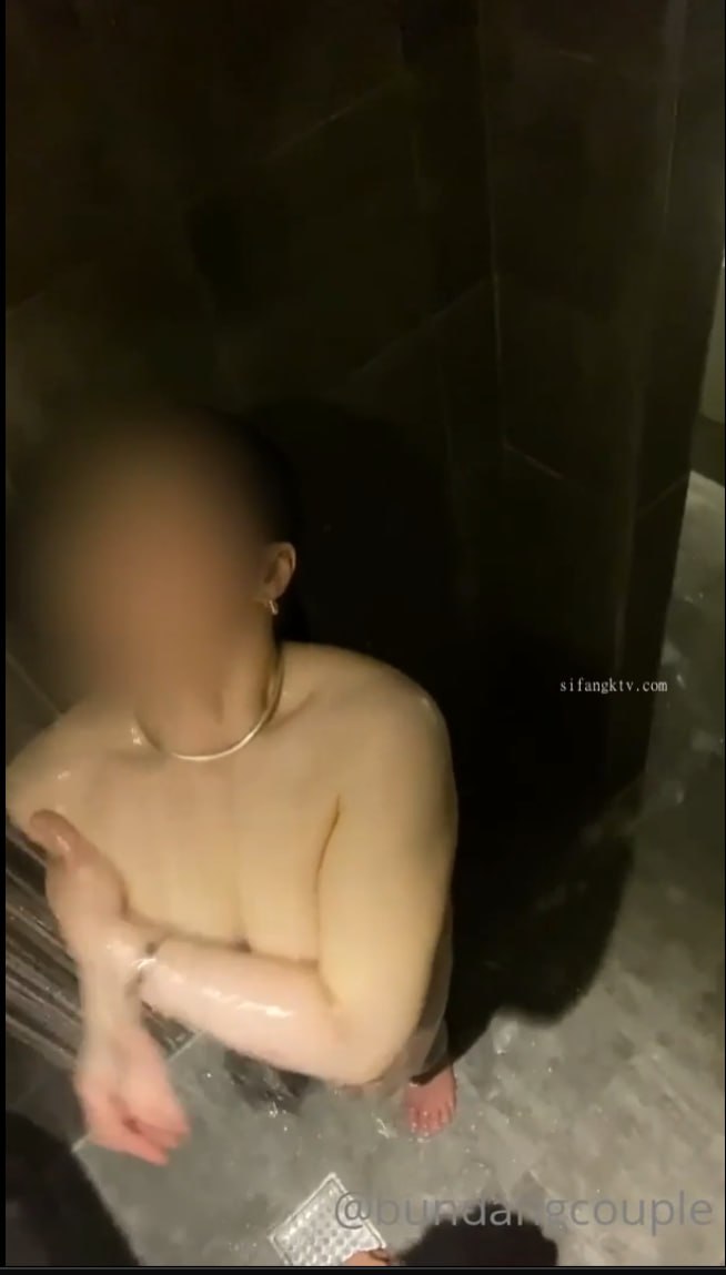 贾琏和前女友在窗前的一夜